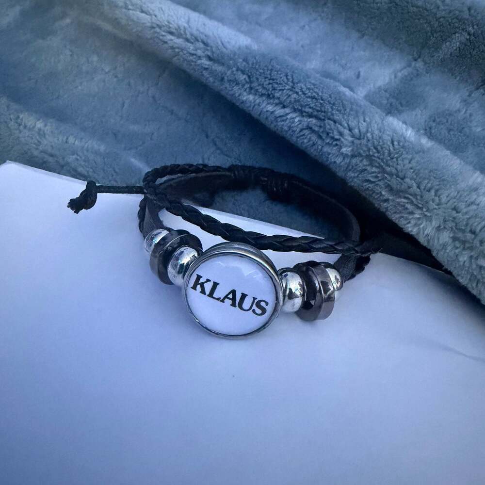 Undercover bracelet